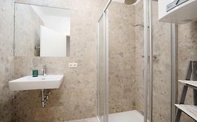 Easy-Flat Hauptplatz - City Center Apartments With A Kitchen